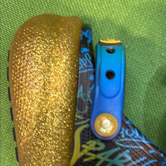 RARE Colorful Kids Crocs Rainbow High Cutie Crush Clogs size 2J - Picture 10 of 14